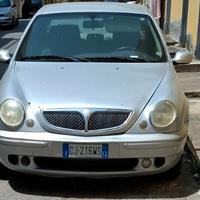 Lancia Lybra 1.9 e Frantoio Loro e Parisini