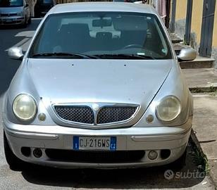 Lancia Lybra 1.9 e Frantoio Loro e Parisini