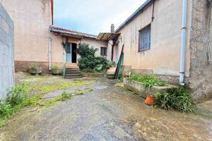 Casa indipendente completamente da ristrutturare