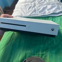 Xbox one S + 2controller