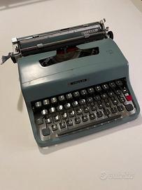 Macchina da scrivere Olivetti lettera 32