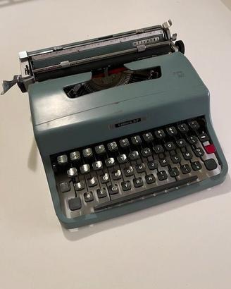 Macchina da scrivere Olivetti lettera 32