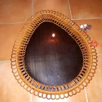 Specchio ovale in rattan anni '60