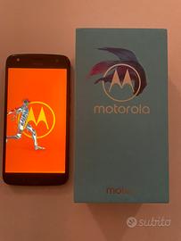 MOTOROLA MOTO X4