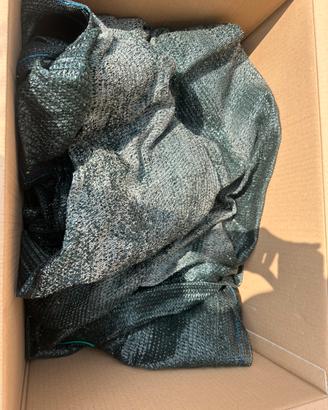 Copertura rete verde ombra piante laghetto
