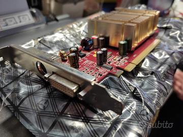 Scheda video PCI Express MSI ATI RXI550 128MB DDR2