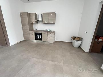 2 LOCALI A CASTELLUCCHIO