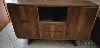 Mobile antico in legno