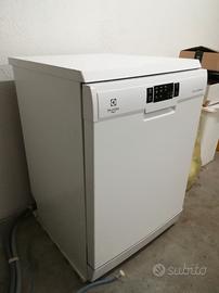 Lavastoviglie Rex Electrolux XXL