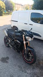 Triumph Speed triple 1050