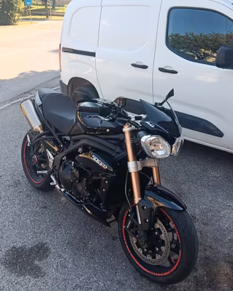 Triumph Speed triple 1050