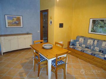 Borgo San Basilio piano terra aranci