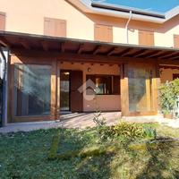 VILLA A SCHIERA A VERONA