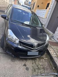 Toyota yaris 2014