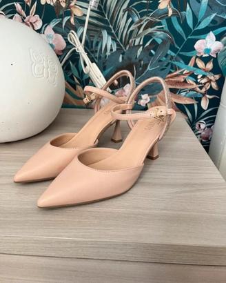Scarpe donna con tacco basso