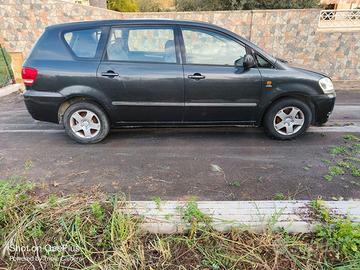 TOYOTA VERSO 2.0 TDI