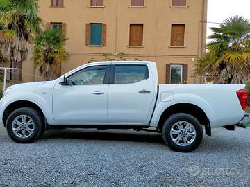 Nissan navara 2.3 4wd double cab. acenta