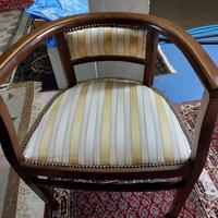 Poltroncina  in legno