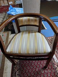 Poltroncina  in legno