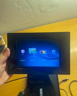 Lettore dvd portatile e cornice digitale Philips