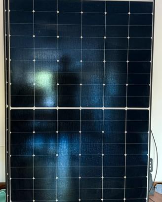 Coppia di pannelli solari fotovoltaici LONGI