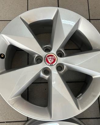 Cerchi in lega da 18 originali Jaguar xe È-Pace