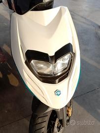 Scooter Piaggio Typhoon 50