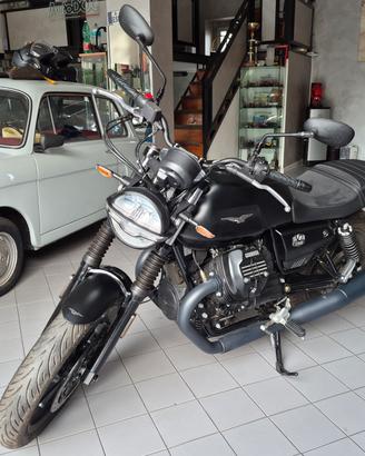 Moto Guzzi V7 Stone 850   2025 