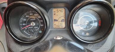 Yamaha x max 250