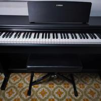 Pianoforte Yamaha YDP-144 Arius Nero + Sgabello