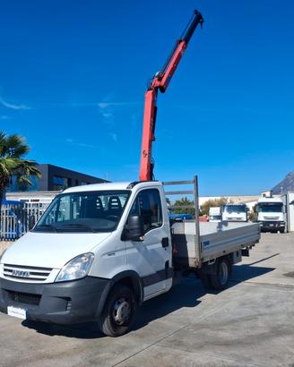 Iveco Daily CASSONE FISSO CON GRU FASSI