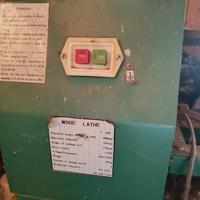 tornio da legno usato pochissimo con utensili vend