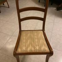 Sedie in legno con imbottitura