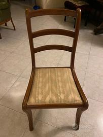Sedie in legno con imbottitura