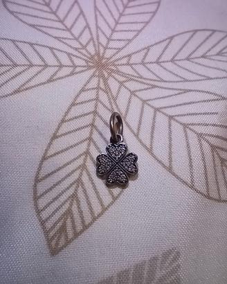 Charm quadrifoglio portafortuna