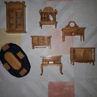 Soggiorno di legno in miniatura
