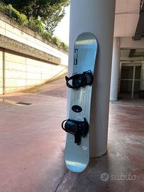 Tavola Snowboard con attacchi Solomon
