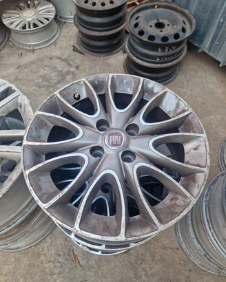 Cerchi in lega 15 Fiat Grande punto evo