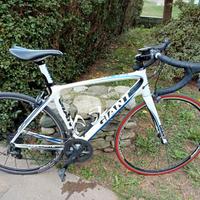 BICI DA CORSA GIANT DEFY IN CARBONIO