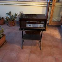 Radio con giradischi da collezione