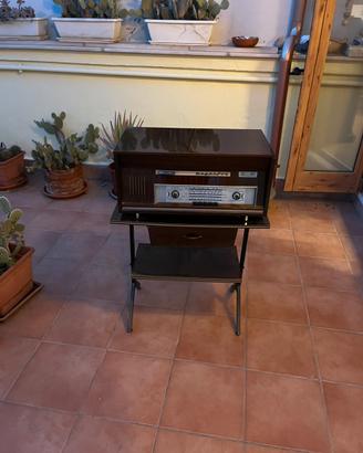 Radio con giradischi da collezione