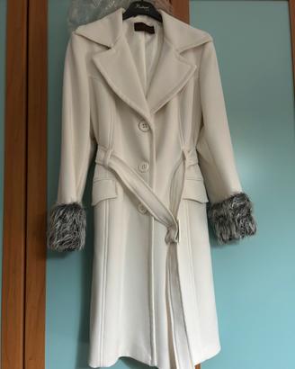 Cappotto panna con polsini in ecopelliccia Tg.46