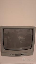 Vecchia TV e lettore DVD