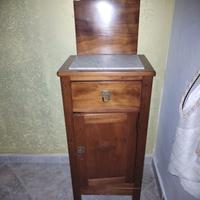 Coppia di comodini antichi stile liberty noce