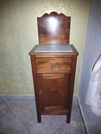 Coppia di comodini antichi stile liberty noce