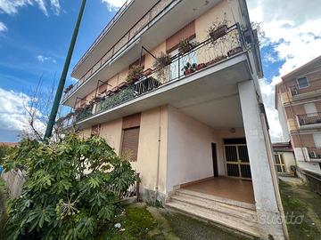 Appartamento con spazio esterno