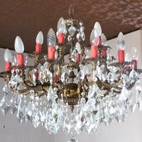 lampadario vintage in ottone e pendoli incristallo