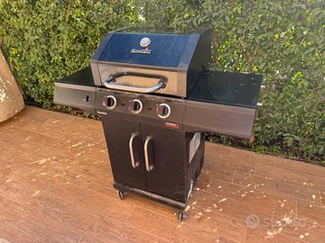 Barbecue tre fuochi a gas