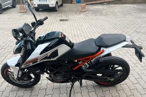 Moto 125 KTM DUKE