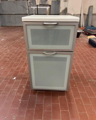 Mobile bagno IKEA VÄTTERN con ante in vetro satina
